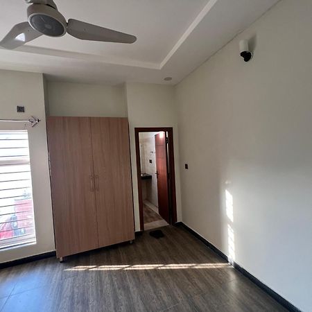Deluxe King Room In Silverscape Residence Rawalpindi Bagian luar foto