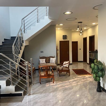 Deluxe King Room In Silverscape Residence Rawalpindi Bagian luar foto