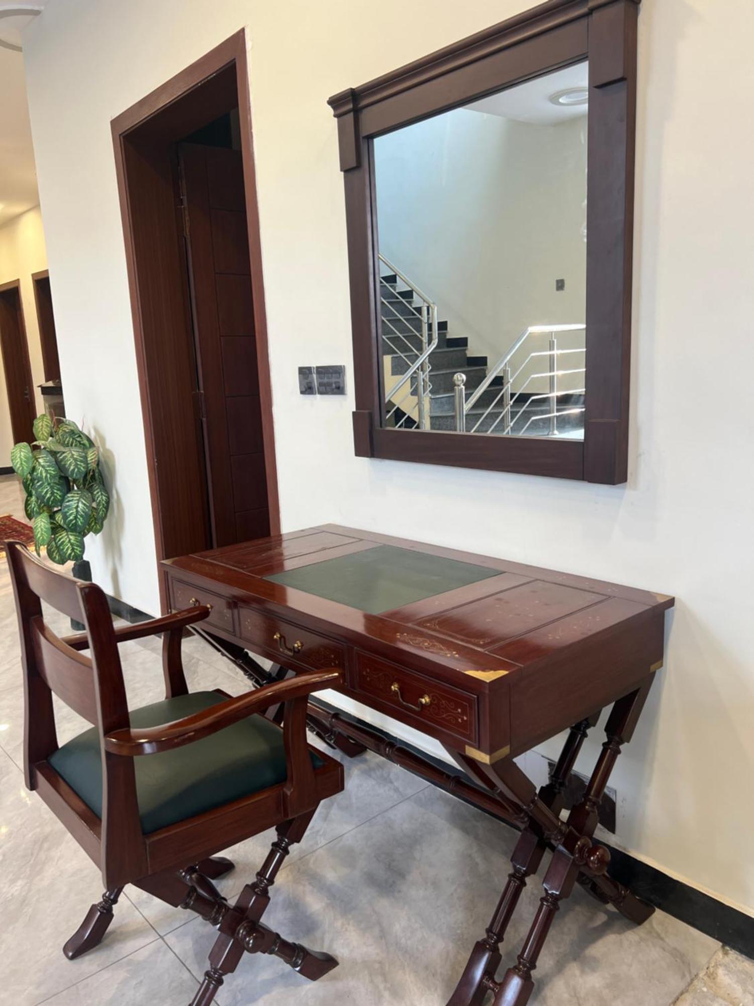 Deluxe King Room In Silverscape Residence Rawalpindi Bagian luar foto