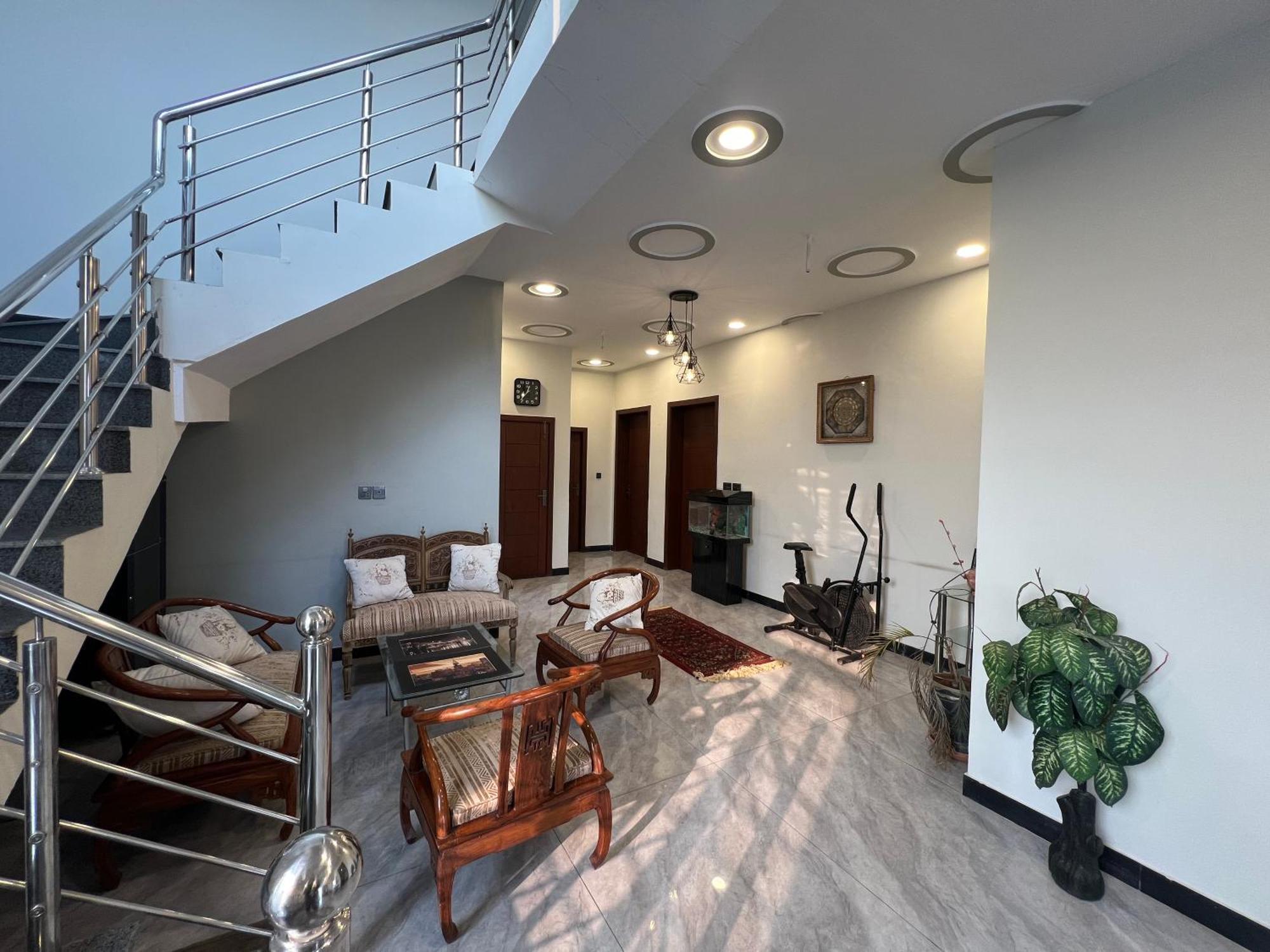 Deluxe King Room In Silverscape Residence Rawalpindi Bagian luar foto